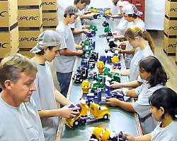 Fábrica de brinquedos de plastico para playground Fábrica de brinquedos de plastico para playground