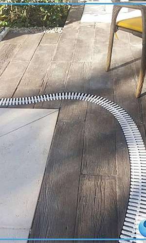 Canaleta com grelha para piscina Canaleta com grelha para piscina