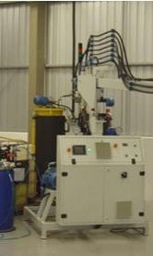 Equipamento para injeção de poliuretano Equipamento para injeção de poliuretano