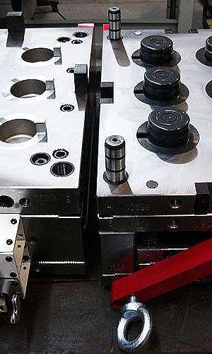 Fabricação de moldes de injeção Fabricação de moldes de injeção