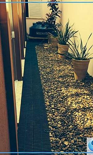 Grelha para escoamento de água pluvial Grelha para escoamento de água pluvial