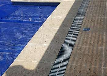 Grelha para lateral de piscina Grelha para lateral de piscina