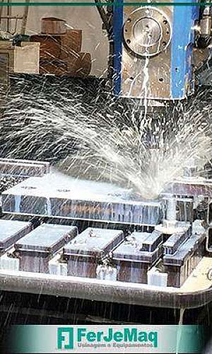 Moldes para injeção de termoplásticos Moldes para injeção de termoplásticos